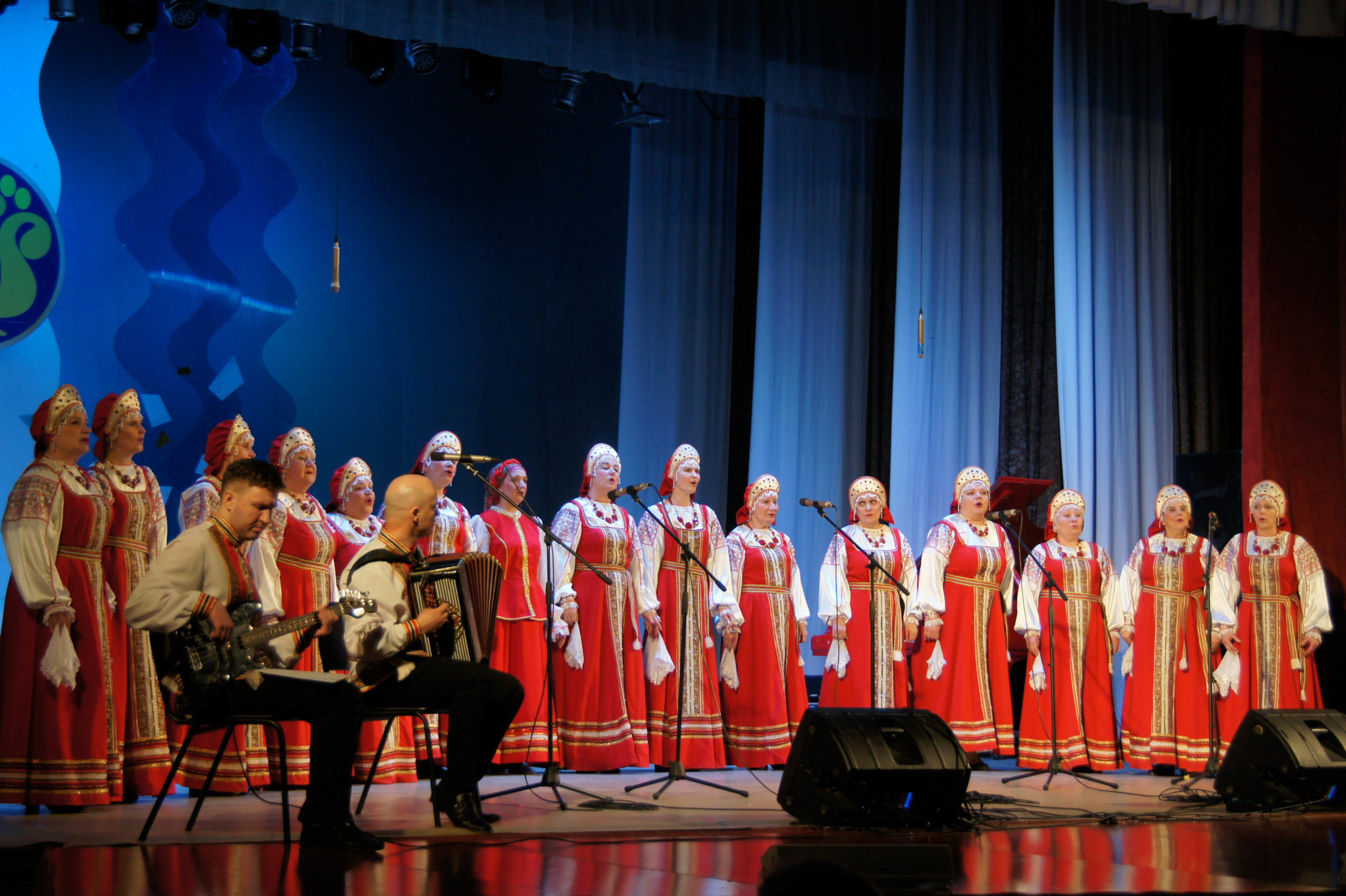 Самый лучший хор. Фестиваль ветеранских хоров. Соло ансамбль хор это. Хор ансамбль города Перми. Ветеранские хоры.