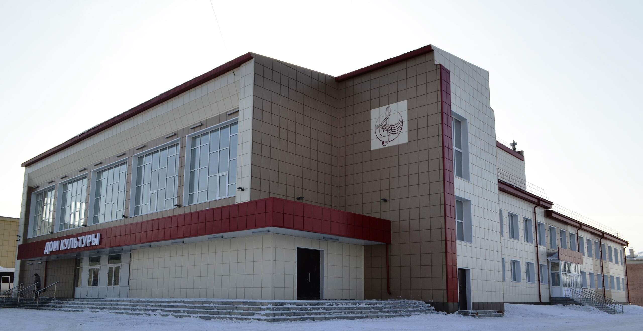 В селе Топчиха открылся современный кинозал «Восток»