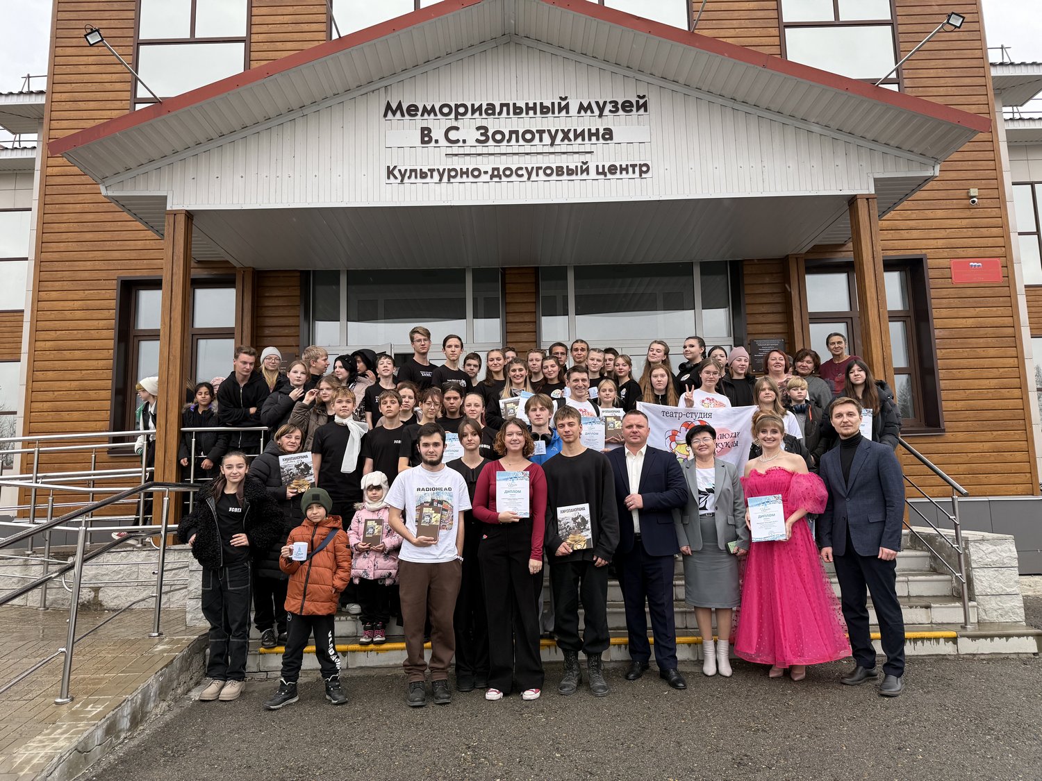 «Исток» собрал таланты: как детский фестиваль на родине Золотухина объединил Сибирь и Казахстан