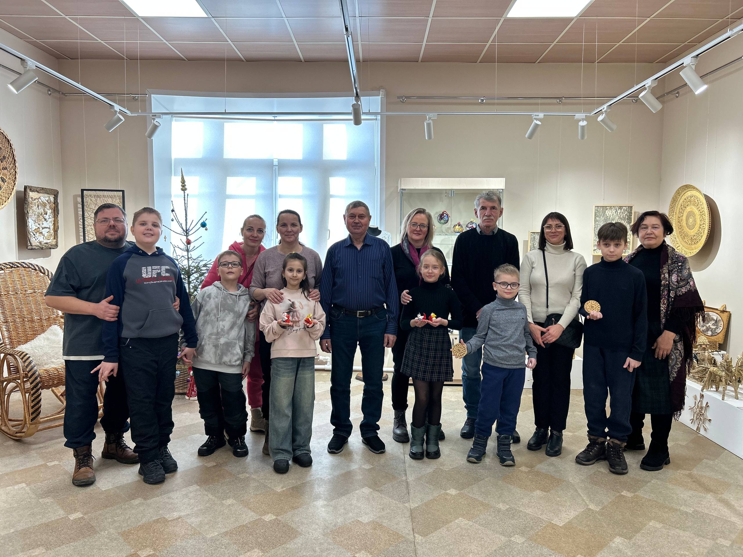 Каникулы без границ: выставка и мастер-классы собрали 300 гостей в АГДНТ
