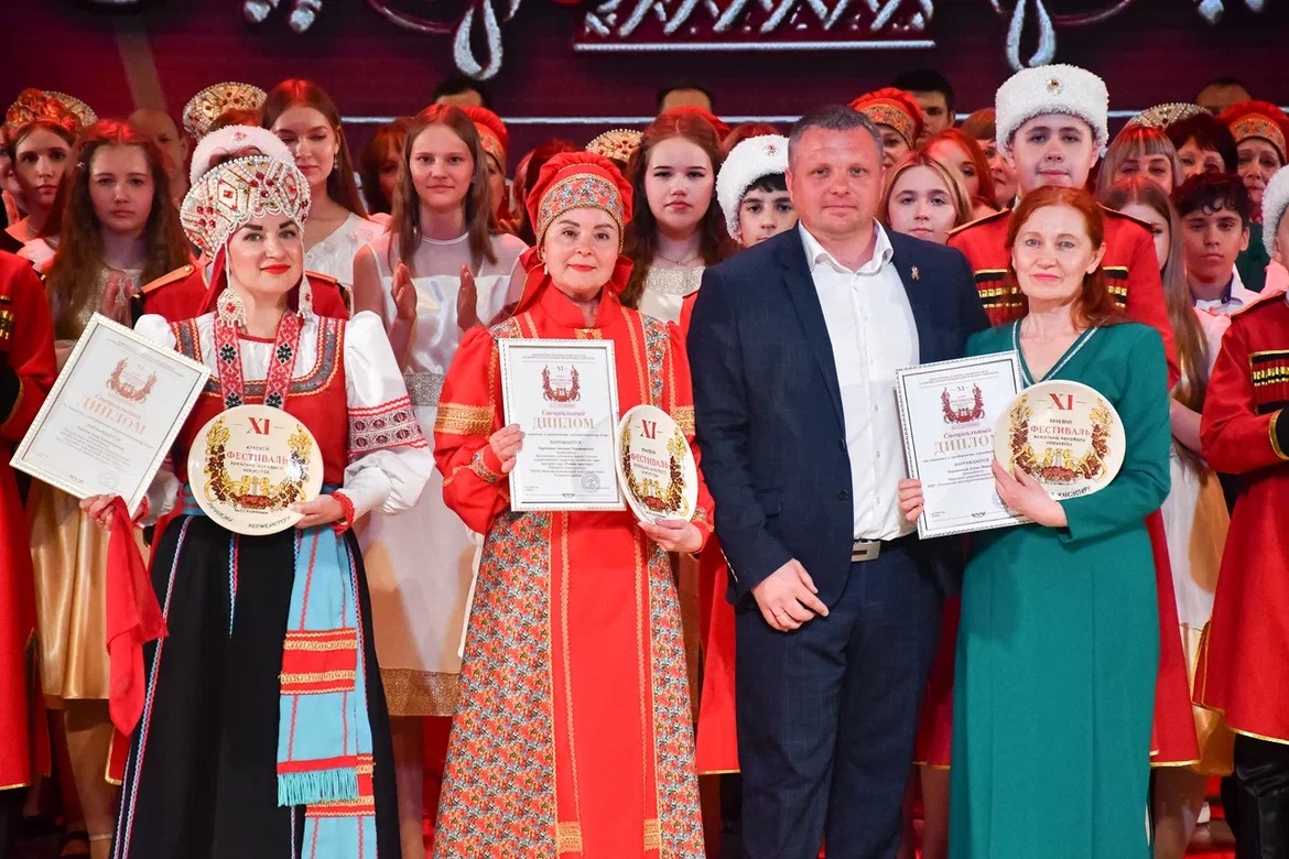 Голоса традиций и современности: в Алтайском крае состоялся гала-концерт фестиваля имени Л.С. Калинкина