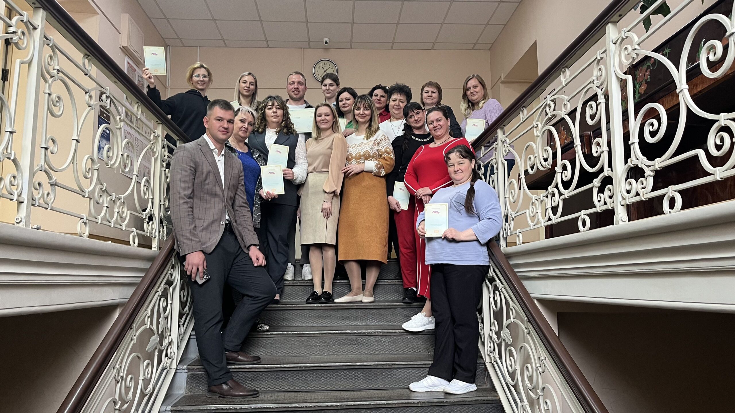 Новые знания и проектные решения: в АГДНТ завершились курсы повышения квалификации по проектной деятельности